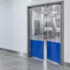 Маятниковая распашная двустворчатая эластичная дверь из ПВХ 210*160